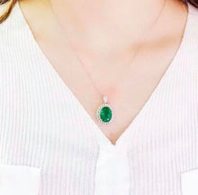 Load image into Gallery viewer, 6.41ct COLUMBIA Vivid Green Emerald