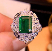 Load image into Gallery viewer, 2.3ct Vivid Green Emerald