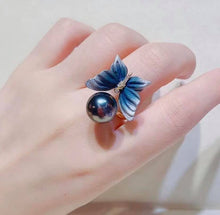 Load image into Gallery viewer, 11-12mm Peacock Green Tahitian Pearl