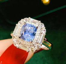 Load image into Gallery viewer, 1.7ct Cornflower Blue Sapphire
