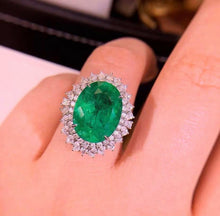 Load image into Gallery viewer, 6.41ct COLUMBIA Vivid Green Emerald