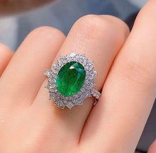 Load image into Gallery viewer, 3.02ct Vivid Green Emerald