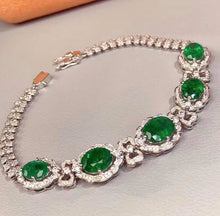 Load image into Gallery viewer, 7.5ct Vivid Green Emerald