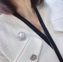 Load image into Gallery viewer, 17.5mm Phoenix Grade Australian White South Sea Pearl, Full Round, Excellent