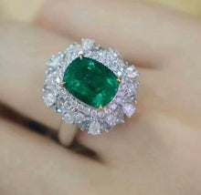 Load image into Gallery viewer, 2.136ct Vivid Green Emerald