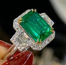 Load image into Gallery viewer, 2.15ct Vivid Green Emerald, INSIGNIFICANT OIL