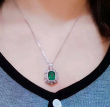 Load image into Gallery viewer, 2.136ct Vivid Green Emerald