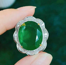 Load image into Gallery viewer, 11.55ct Vivid Green Emerald