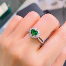 Load image into Gallery viewer, 0.72ct COLUMBIA MUZO MINE, VERDANT Green Emerald