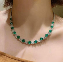 Load image into Gallery viewer, 18.7ct Verdant Green Emerald