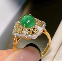 Load image into Gallery viewer, 1.9ct Vivid Green Emerald