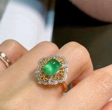 Load image into Gallery viewer, 1.9ct Vivid Green Emerald
