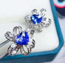 Load image into Gallery viewer, 4.51ct Unheated Cornflower Blue Sapphire