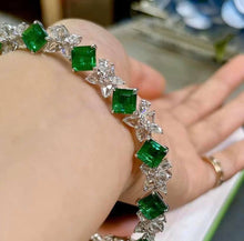 Load image into Gallery viewer, 18.7ct Verdant Green Emerald