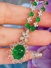 Load image into Gallery viewer, 5ct Vivid Green Emerald
