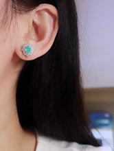 Load image into Gallery viewer, 1.8ct Neon Green Paraibas
