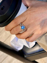 Load image into Gallery viewer, 2.69ct Cornflower Blue Sapphire

