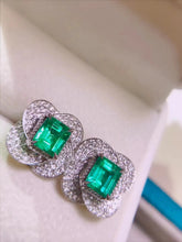 Load image into Gallery viewer, 1.69ct Vivid Green Emerald

