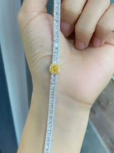 Load image into Gallery viewer, 1.01ct Fancy Light Brownish Yellow VS1 Diamond Bracelet
