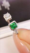 Load image into Gallery viewer, 0.27ct NO OIL Vivid Green Emerald
