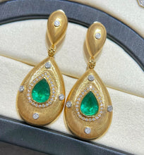 Load image into Gallery viewer, 2.02ct Vivid Green Emerald
