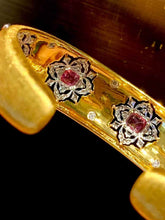 Load image into Gallery viewer, 2.6ct Unheated Pink Spinels
