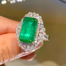 Load image into Gallery viewer, 6.5ct Vivid Green Emerald
