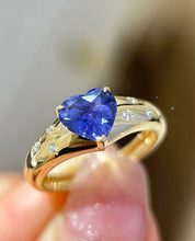 Load image into Gallery viewer, 1.76ct Unheated Color Change Sapphire
