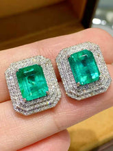 Load image into Gallery viewer, 5.3ct Vivid Green Emerald
