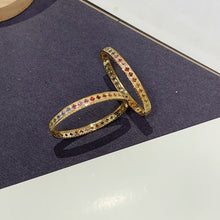 Load image into Gallery viewer, 4.96ct Fancy Sapphires
