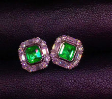 Load image into Gallery viewer, 1.35ct Vivid Green Emerald
