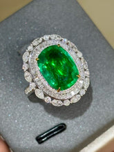Load image into Gallery viewer, 5ct MUZO Green Emerald
