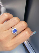 Load image into Gallery viewer, 2.68ct Unheated Cornflower Blue Sapphire
