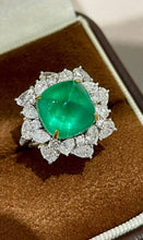 Load image into Gallery viewer, 5.65ct Vivid Green Emerald

