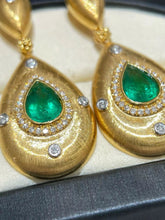 Load image into Gallery viewer, 2.02ct Vivid Green Emerald
