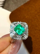 Load image into Gallery viewer, 1.05ct COLOMBIA Vivid Green Emerald
