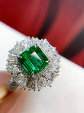 Load image into Gallery viewer, 1.8ct Vivid Green Emerald
