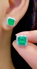Load image into Gallery viewer, 2.5ct Vivid Green Emerald

