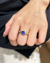 Load image into Gallery viewer, 1.76ct Unheated Color Change Sapphire
