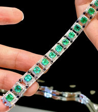 Load image into Gallery viewer, 8.6ct Vivid Green Emerald Bracelet
