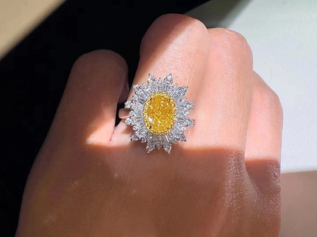 1.01ct Fancy Yellow Diamond