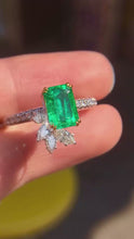 Load and play video in Gallery viewer, 1.5ct Colombia MUZO Mine Emerald
