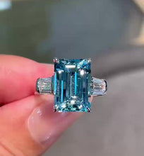 Load and play video in Gallery viewer, 6.42ct VB EXCEPTIONAL SANTA MARIA BLUE AQUAMARINE

