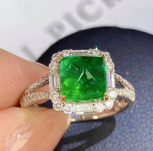 Load image into Gallery viewer, 2.32ct Vivid Green Emerald
