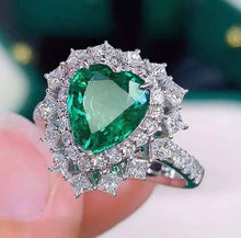 Load image into Gallery viewer, 2.8ct Vivid Green Emerald, Glassy look!
