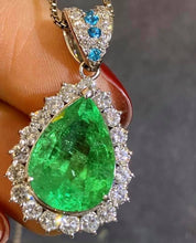 Load image into Gallery viewer, 5.78ct COLUMBIA Vivid Green Emerald
