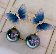 Load image into Gallery viewer, 11-12mm Peacock Green Tahitian Pearls
