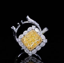 Load image into Gallery viewer, Collector’s Piece - 5ct Fancy Yellow Diamond
