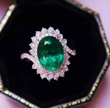 Load image into Gallery viewer, 4.5ct MUZO Green Emerald (11.5*8.8)
