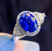 Load image into Gallery viewer, 1.68ct Unheated Royal Blue Sapphire

